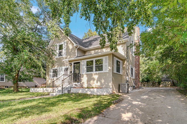 front of property with a front yard