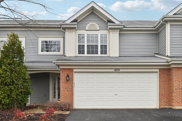 view of front facade featuring a garage