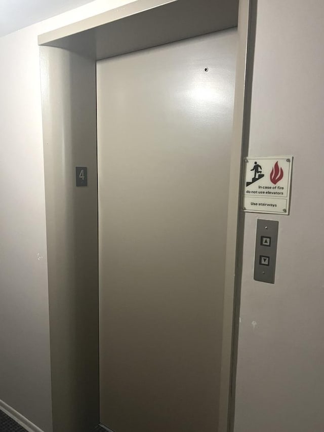 room details with elevator