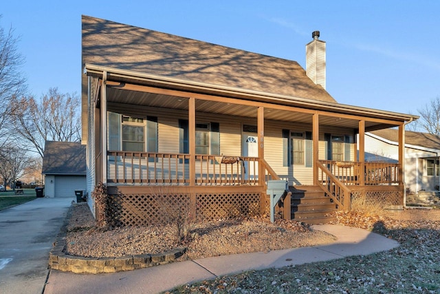 view of front of property featuring a porch