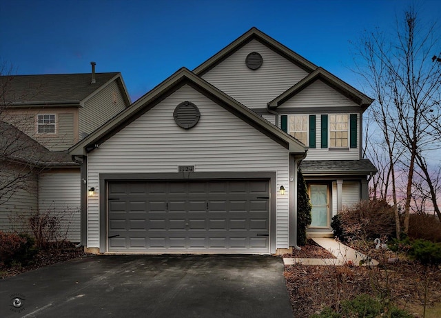 view of front property featuring a garage