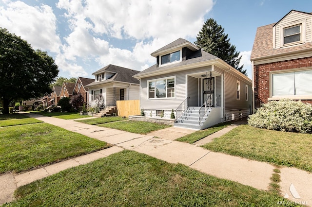 view of front of property with a front yard