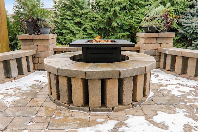 view of patio featuring a fire pit