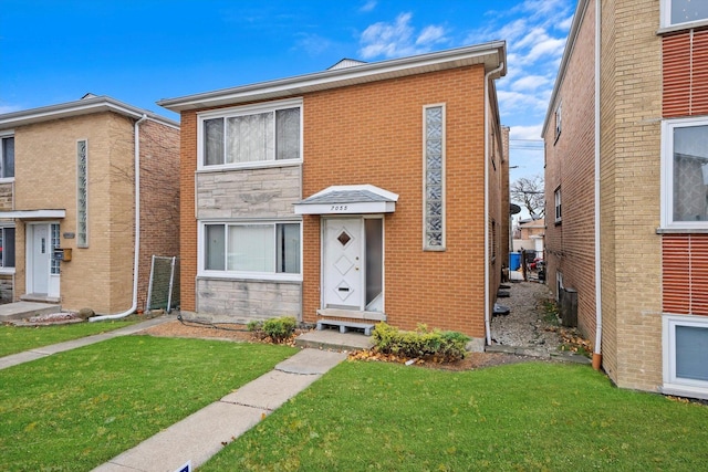 view of front of house featuring a front yard