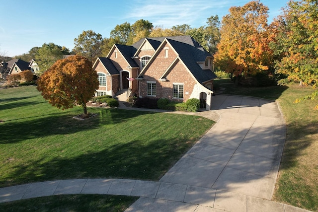 view of front of property with a front yard