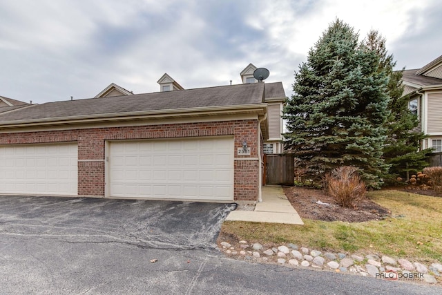 view of front facade with a garage