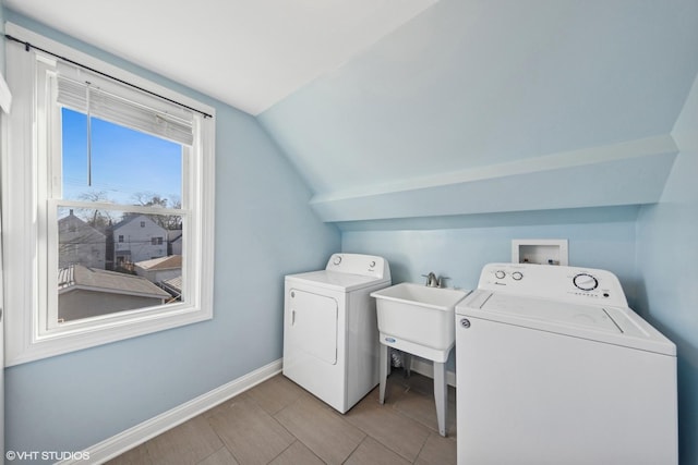 washroom with washer and clothes dryer