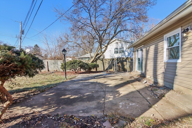 view of yard with a patio