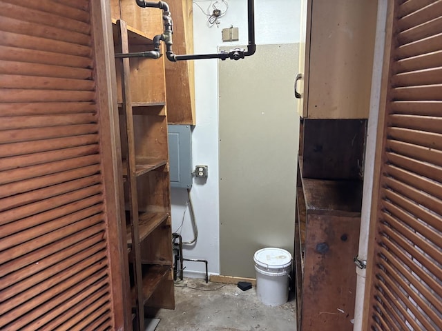 bathroom featuring concrete floors