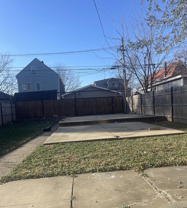 view of yard with a patio