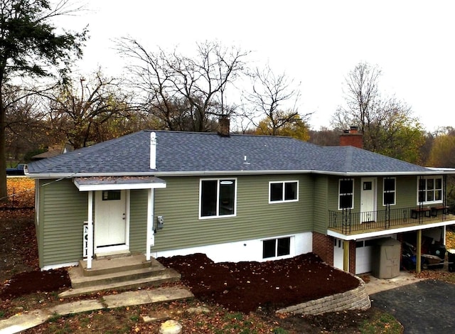 view of front of house with a garage