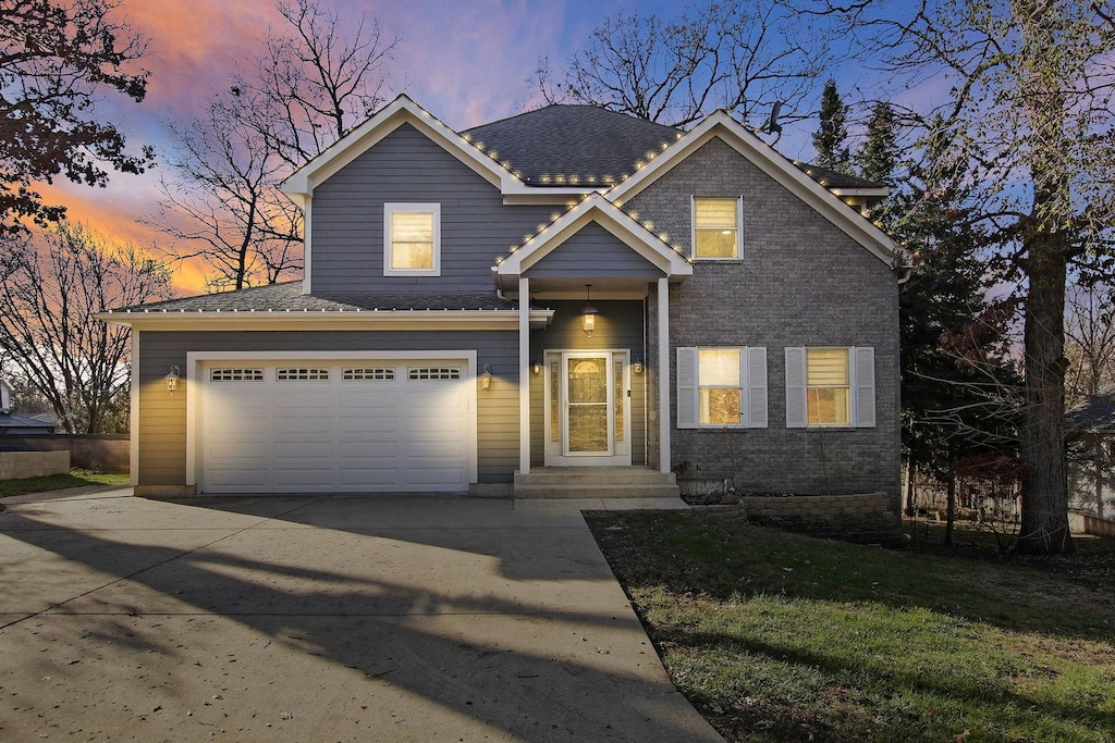 view of front of house featuring a garage