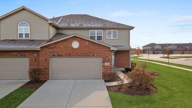 view of front property featuring a front yard