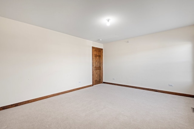 spare room with carpet flooring