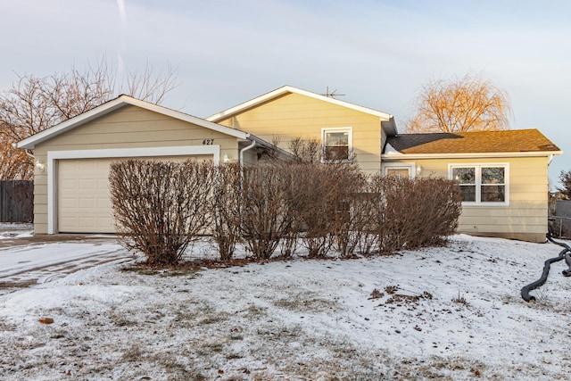 view of front facade featuring a garage