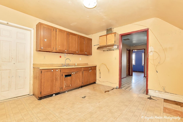 kitchen featuring sink