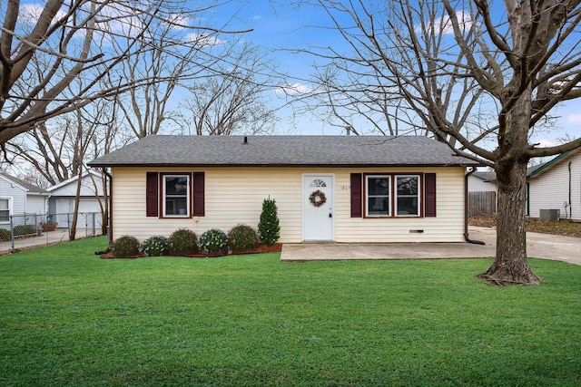 view of front of house with a front yard