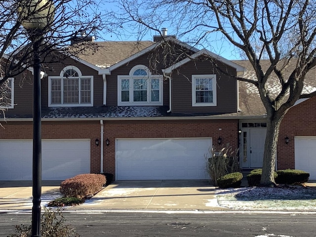 view of front facade featuring a garage