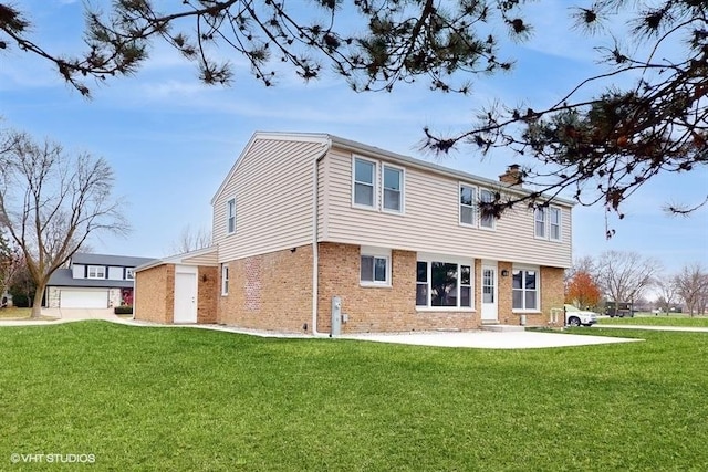 exterior space featuring a front yard