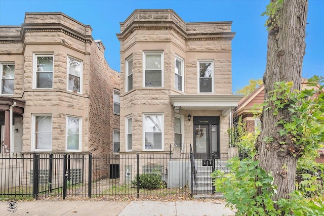 6527 S Vernon Ave, Chicago, IL 60637 - photo 1