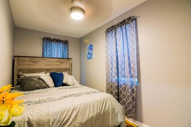 bedroom featuring ceiling fan