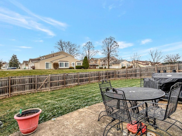 view of yard with a patio area