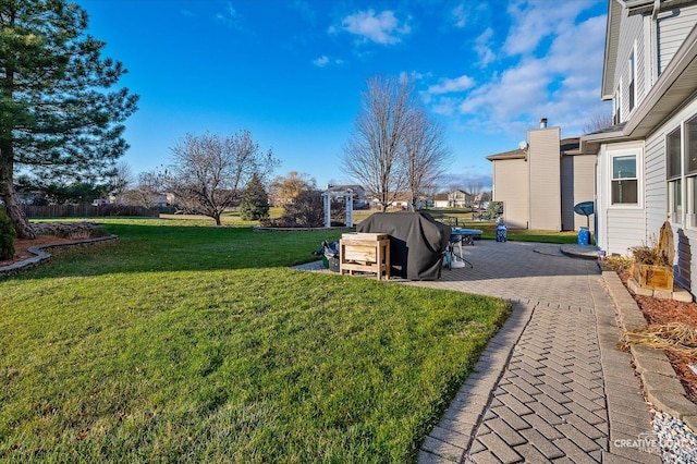 view of yard featuring a patio