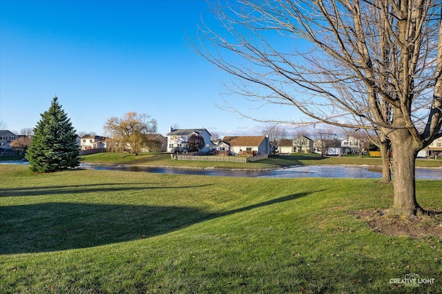 view of yard featuring a water view