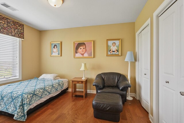 11110 Waters Edge Dr Unit 4D, Orland Park, IL 60467 - bedroom featuring wood finished floors and baseboards