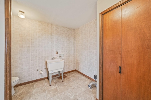 laundry room featuring washer hookup