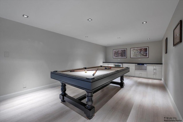 playroom featuring light wood-type flooring and billiards