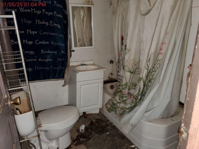 full bathroom featuring vanity, shower / tub combo, and toilet