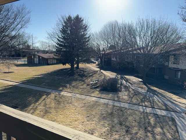 view of front of house with a front lawn