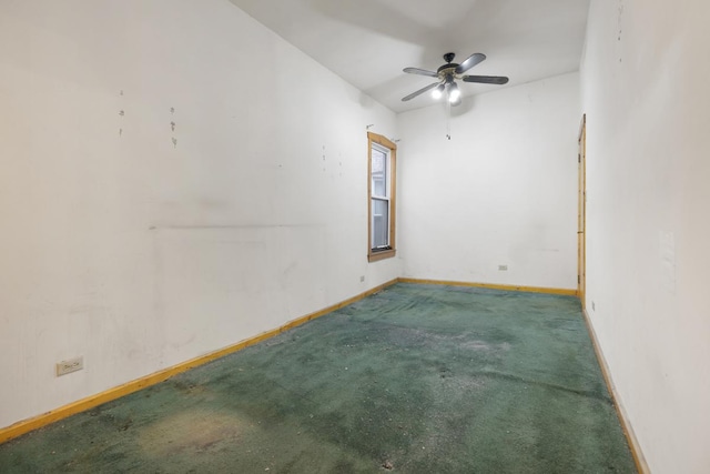 unfurnished room featuring carpet floors and ceiling fan