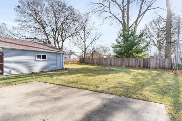 view of yard with a patio area