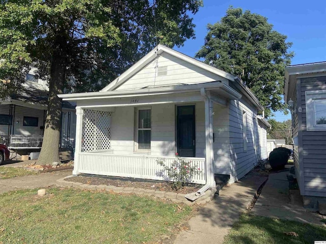 bungalow featuring covered porch