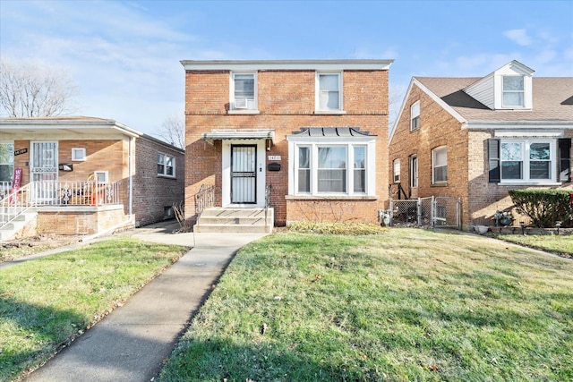 view of front of home featuring a front yard