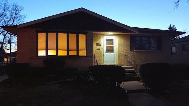 10016 Minnick Ave, Oak Lawn, IL 60453 - view of front facade featuring brick siding