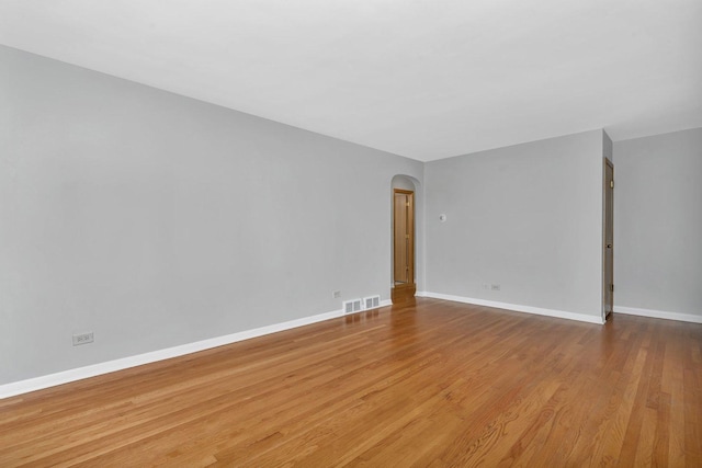 empty room featuring light hardwood / wood-style flooring