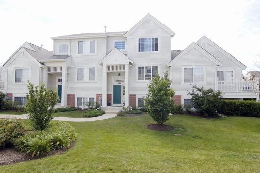 view of front of property with a front lawn