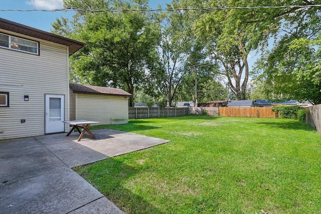 view of yard with a patio area