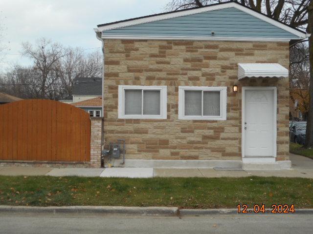 view of front of house