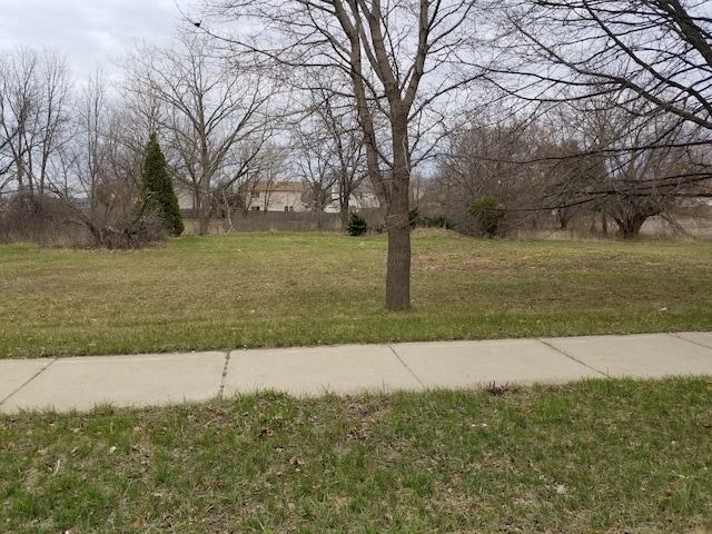 Listing photo 2 for 1577 N Dilleys Rd, Gurnee IL 60031