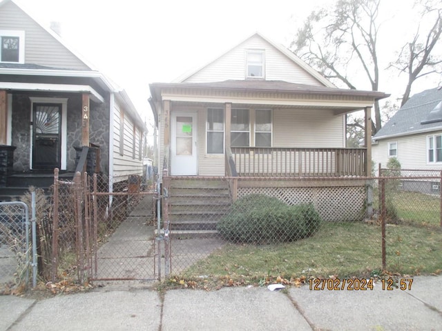 bungalow-style house with covered porch