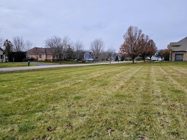 Listing photo 2 for 9685 Stonecastle Ln, Lakewood IL 60014