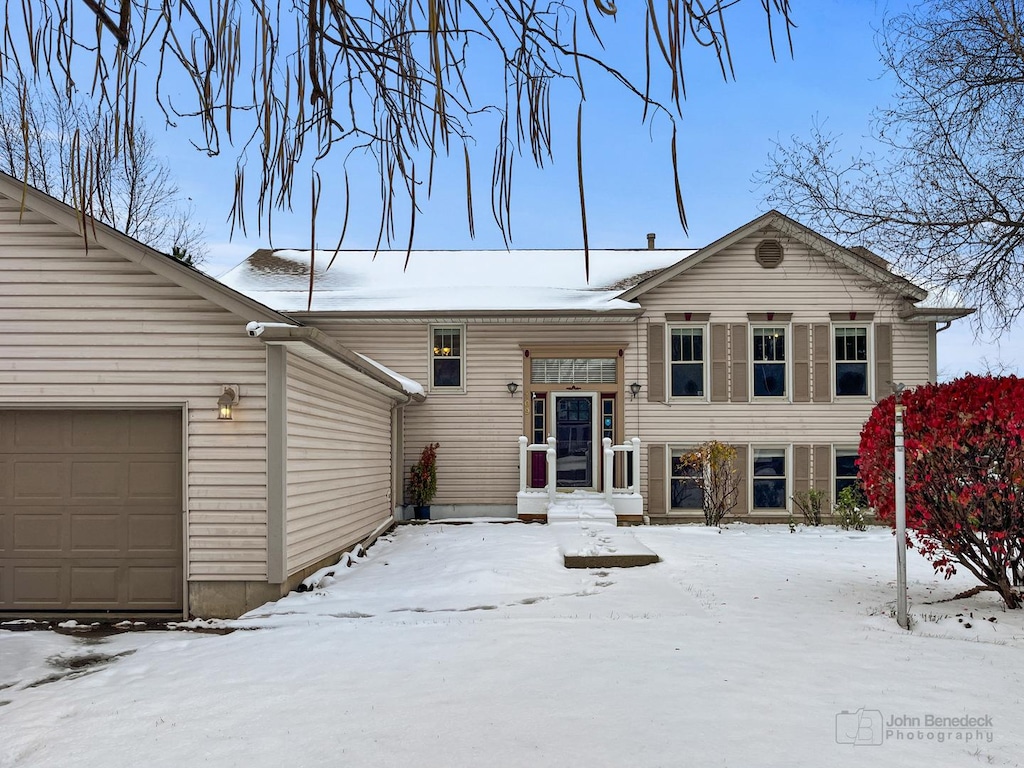 view of front of home featuring a garage