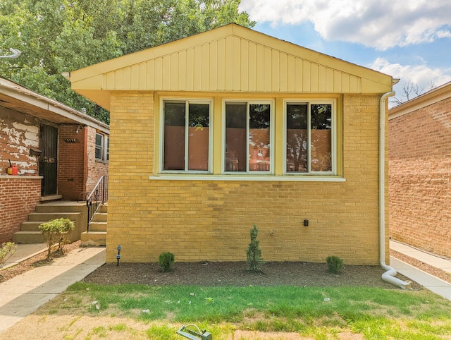 view of home's exterior