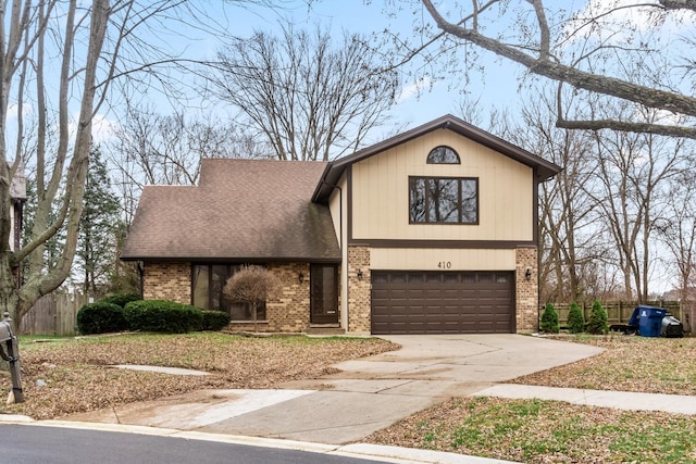 view of front facade featuring a garage