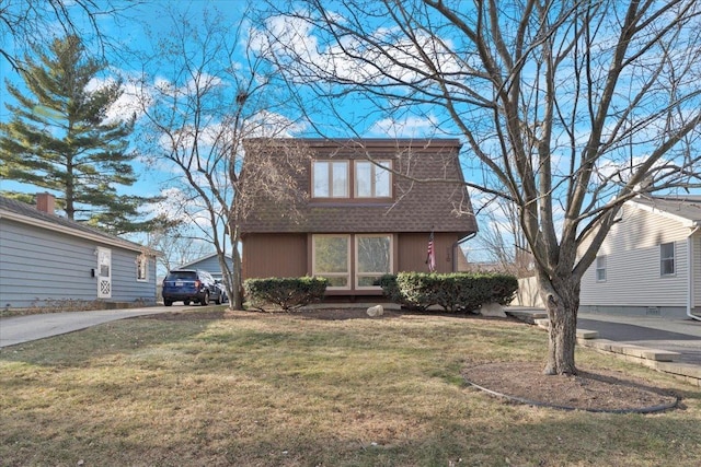 view of front of house featuring a front yard