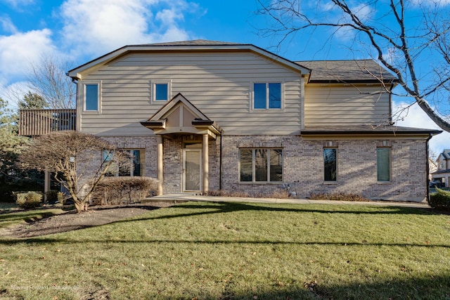 view of front of home with a front lawn